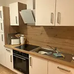 Hexenlandeplatz Apartment *